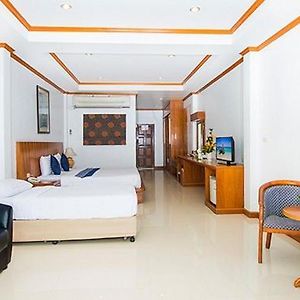 Grand Deluxe Twin Room